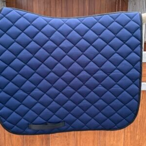 Le Classique  - Non découpé au garrot - Tapis de dressage